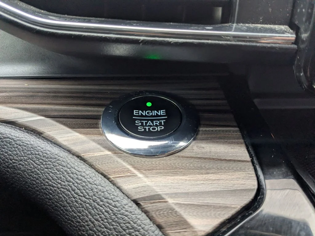 Used 2021  Ford Limited image 20