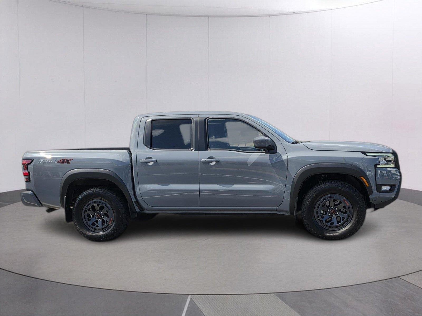 Used 2025 Boulder Gray Pearl Nissan PRO-4X image 6
