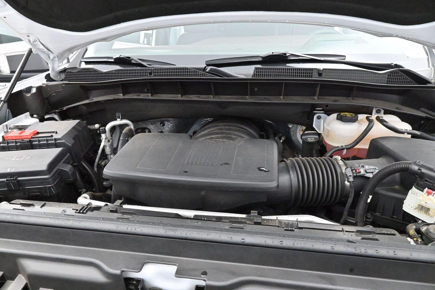 Used 2024 White Frost Tricoat GMC Denali image 37
