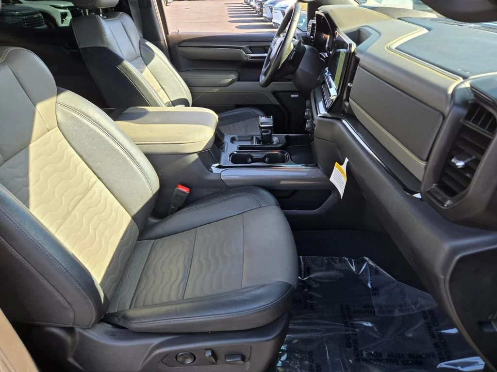 Used 2024 Black Chevrolet ZR2 image 15