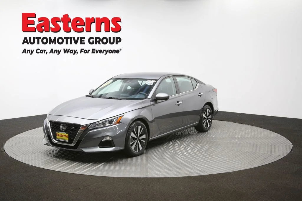 Used 2022 Gray Nissan 2.5 SV image 52
