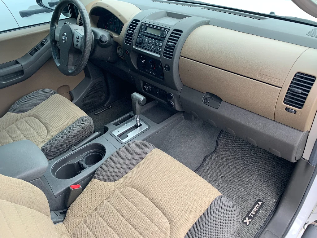 Used 2007 Avalanche Nissan S image 20