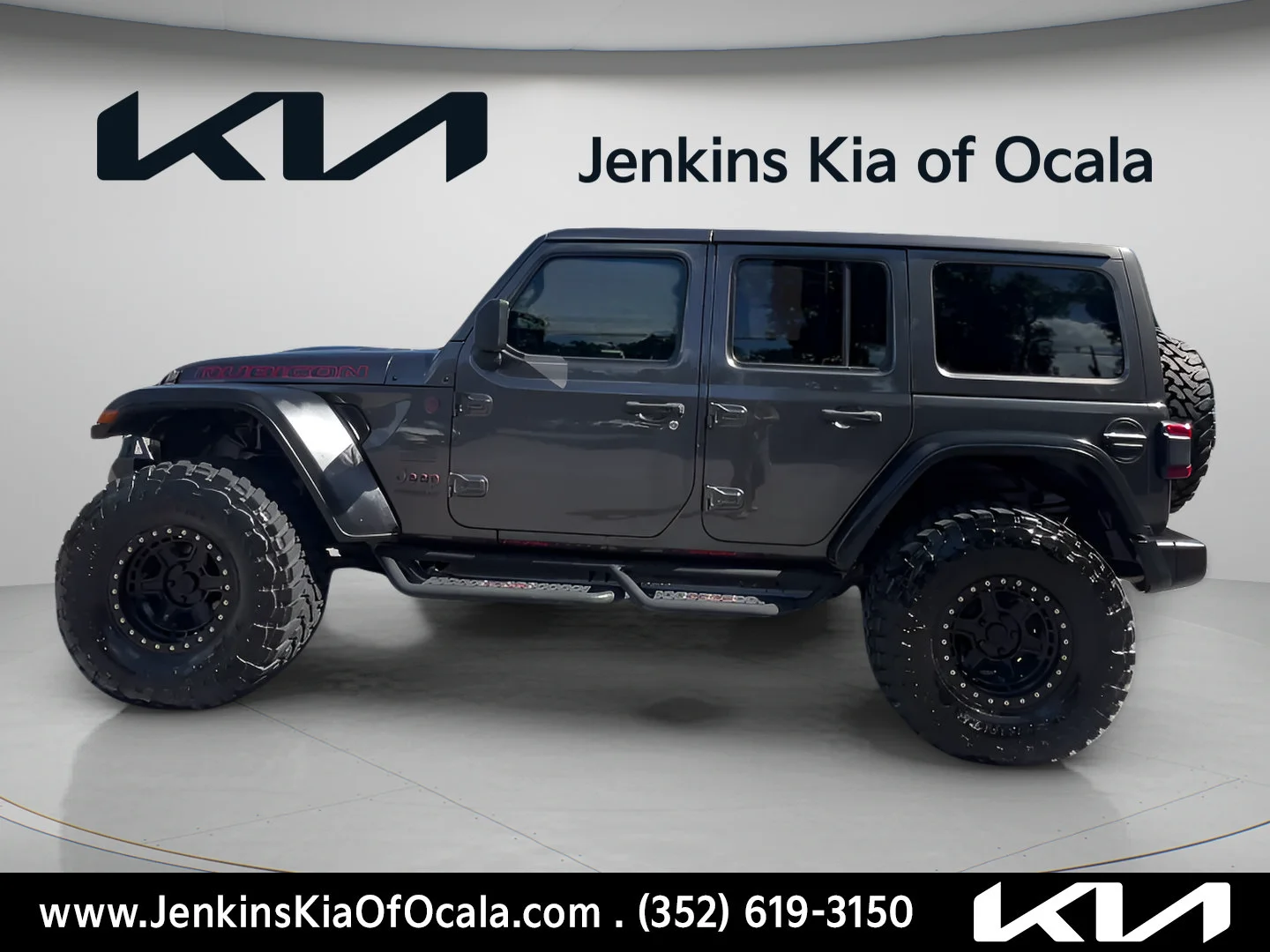 Used 2020 Granite Crystal Metallic Clearcoat Jeep Rubicon image 8