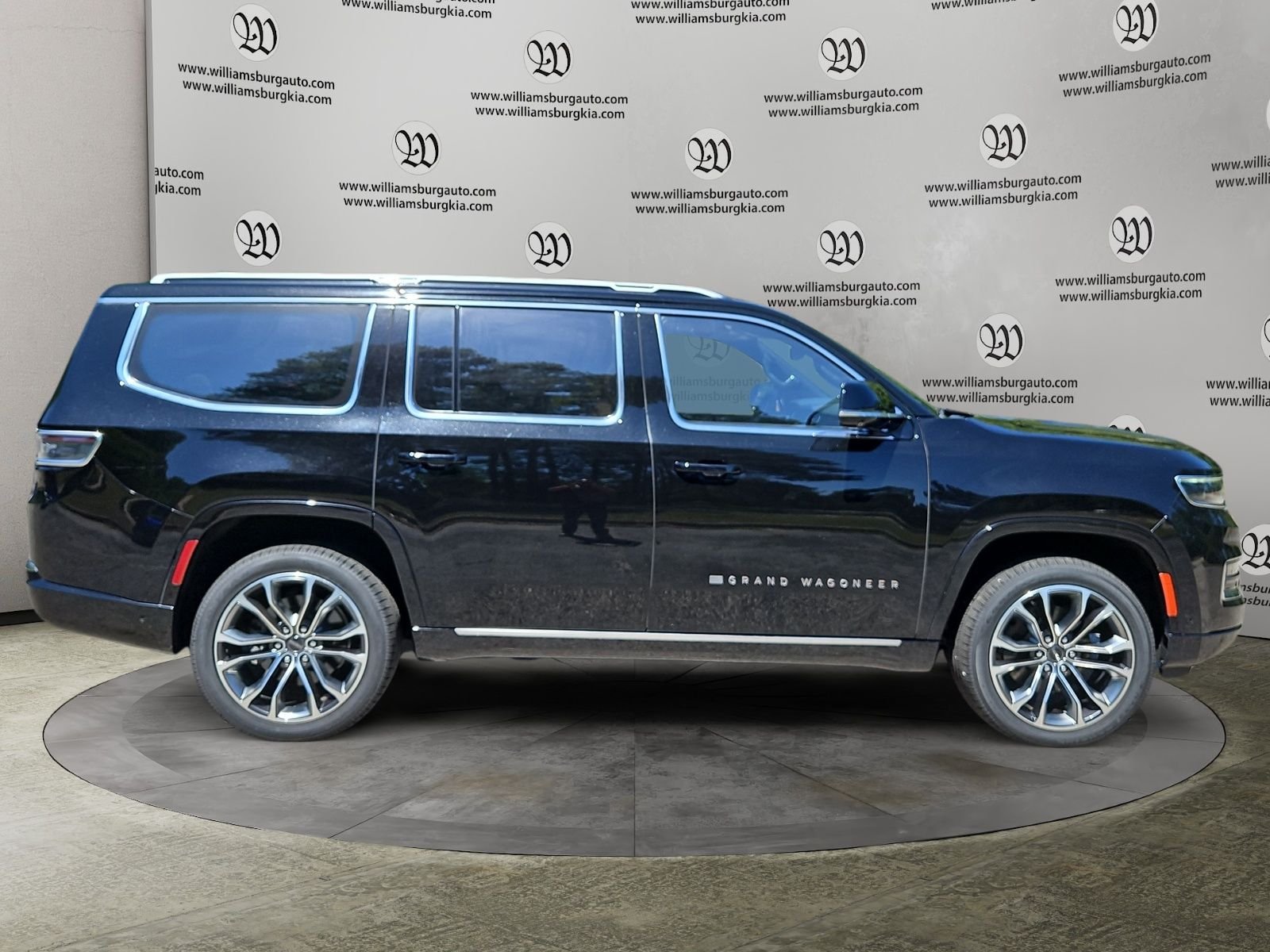 Used 2024 Black Jeep Series III image 6