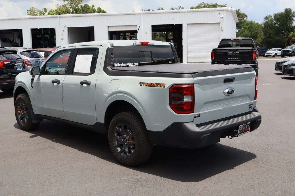 Used 2023 Green Ford XLT image 7