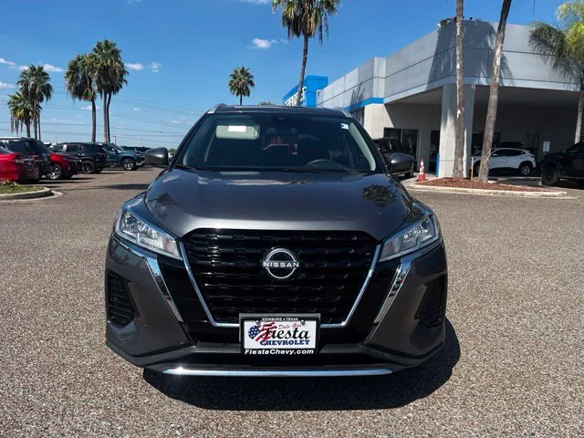 Used 2024 Gray Nissan SV image 2
