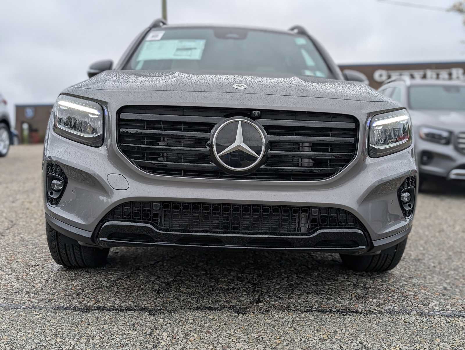 New 2026 Mountain Grey Metallic Mercedes-Benz GLB 250 image 2