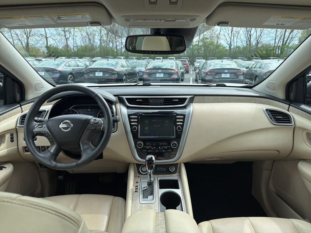 Used 2019 White Nissan SL image 12