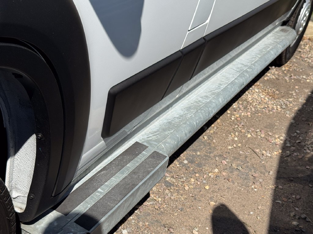 Used 2025 White Ram Base image 7