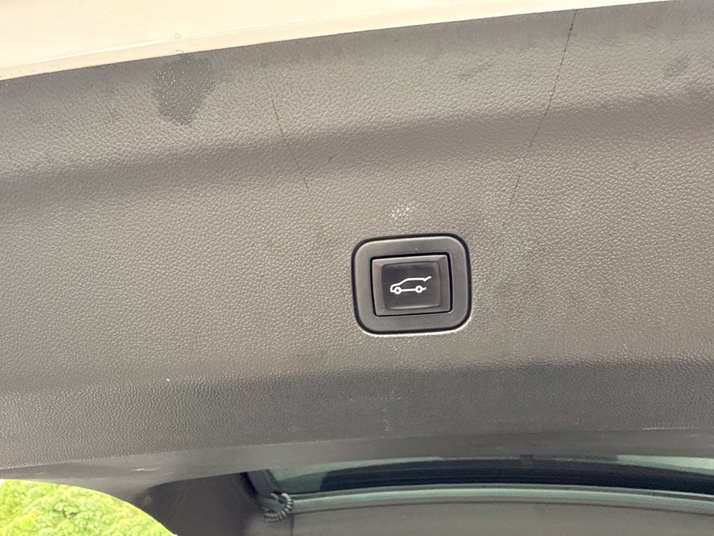 Used 2021 Beige Chevrolet High Country image 16