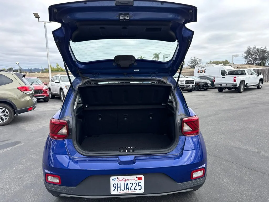Used 2022 Blue Hyundai Limited image 5