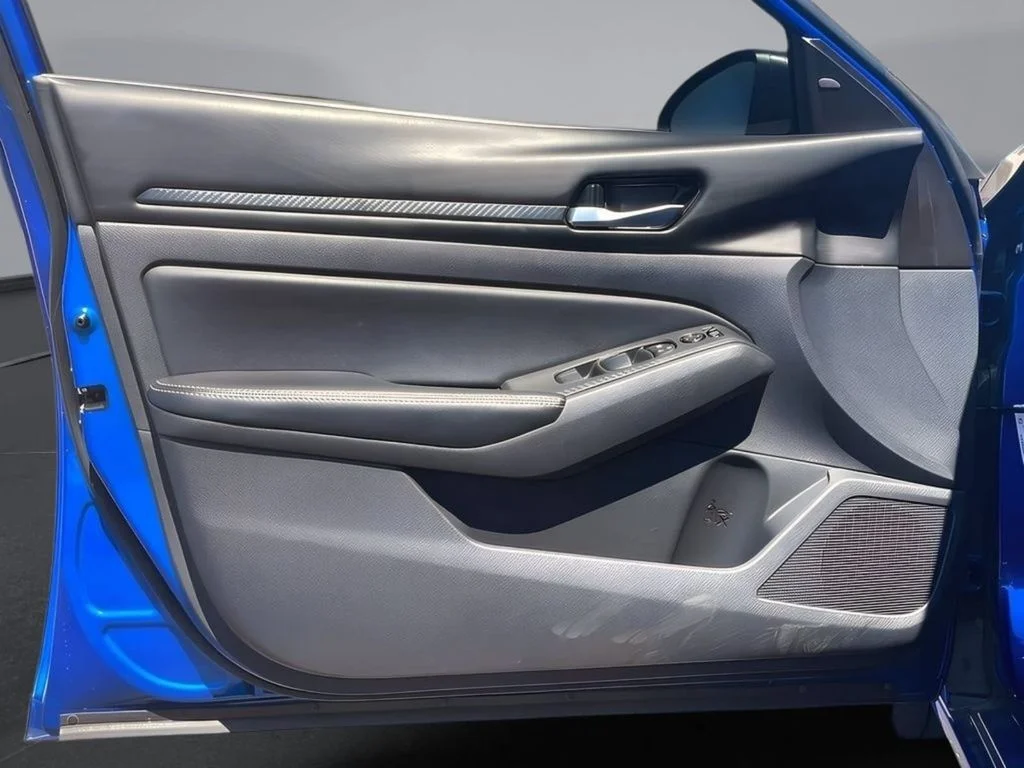 2025 Nissan Altima SV - Photo 12