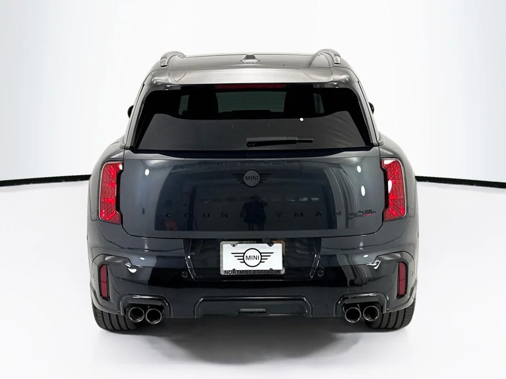 New 2027 Legend Grey Metallic MINI Iconic image 6