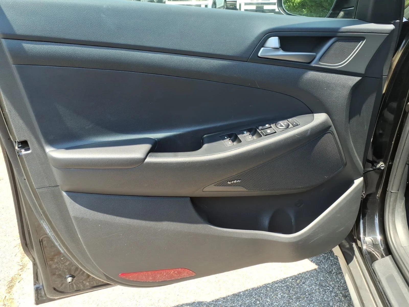 Used 2018 Black Noir Pearl Hyundai SEL Plus image 22