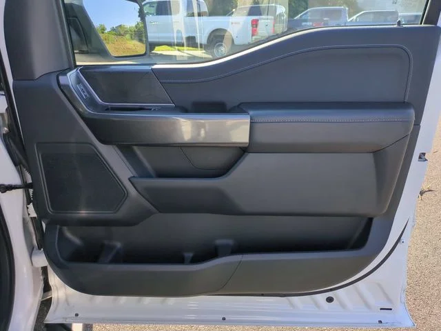 Used 2023 White Ford XLT image 33