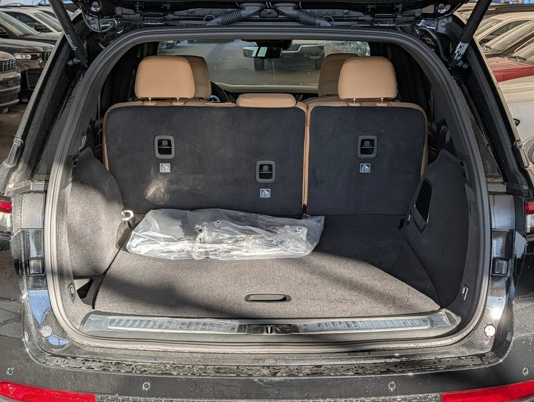 New 2026 Black Jeep Summit - - 4x4 - Advanced ProTech Group IV - Palermo Leather Seats - Head-Up Display & More! image 32