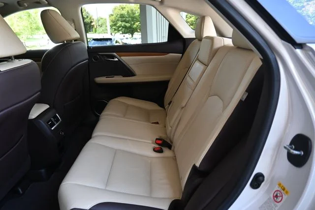 Used 2019 White Lexus 350 image 22