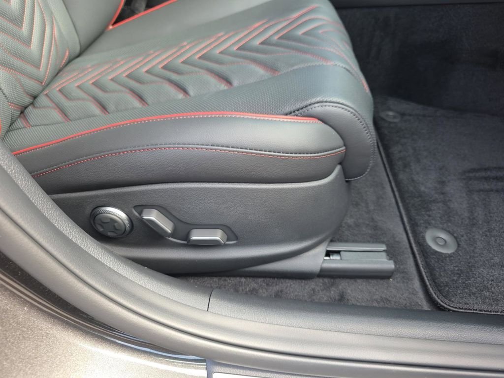 New 2026 Gray Genesis 2.5T SPORT PRESTIGE image 31