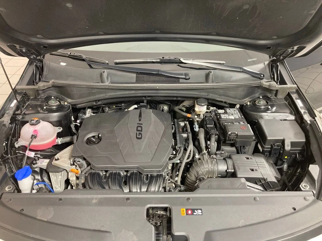 Used 2025 Black Kia LX image 27