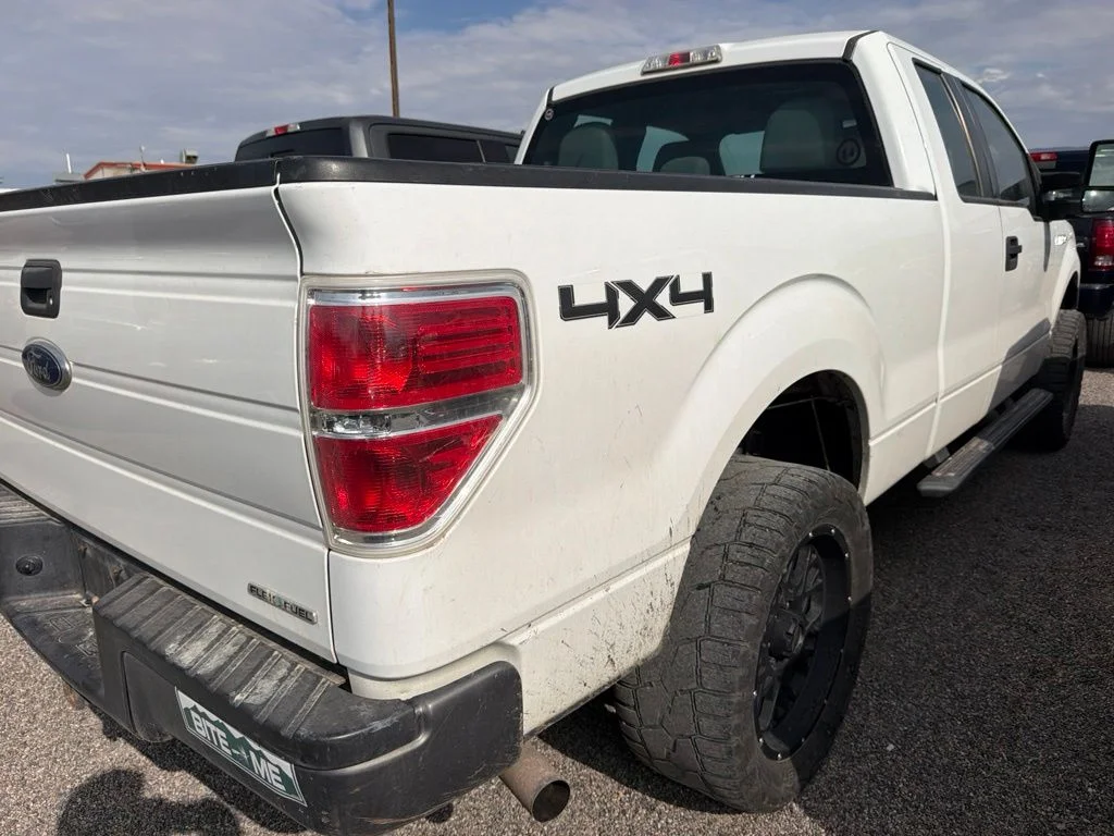 Used 2013 White Ford XL image 13