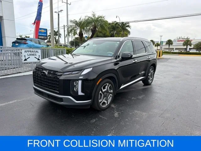 Used 2023 Black Hyundai Limited image 3