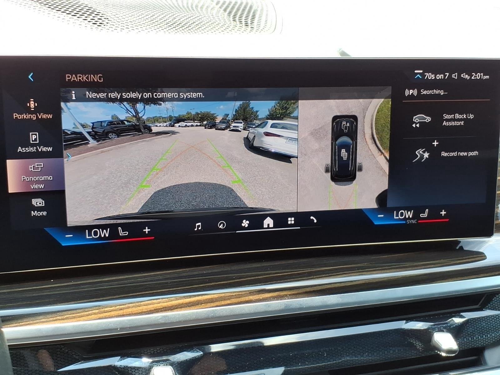 Used 2026  BMW sDrive40i image 19