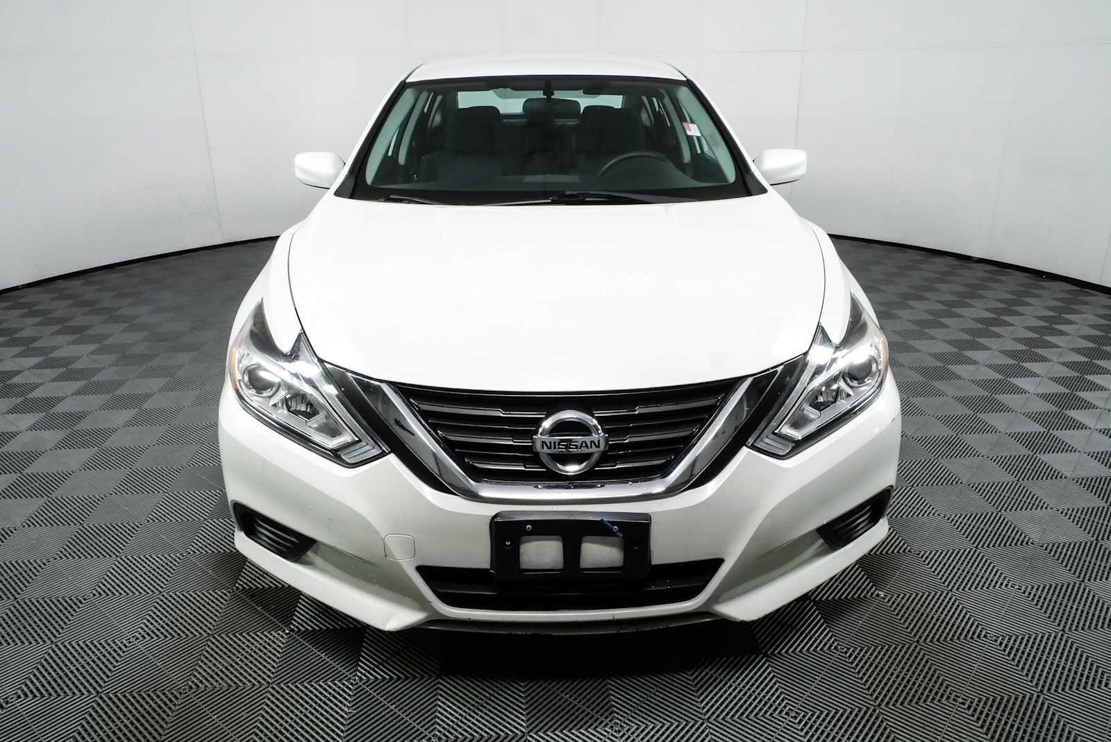 Used 2017 Pearl White Nissan 2.5 S image 23