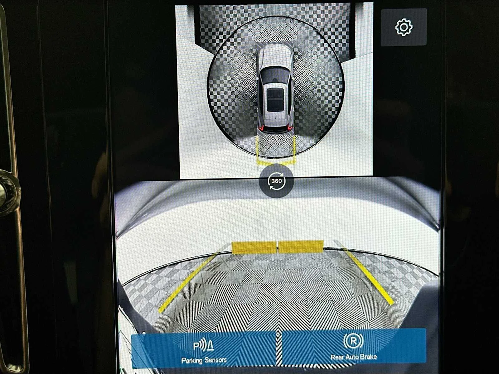 Certified Used 2025 Crystal White Volvo Plus image 15