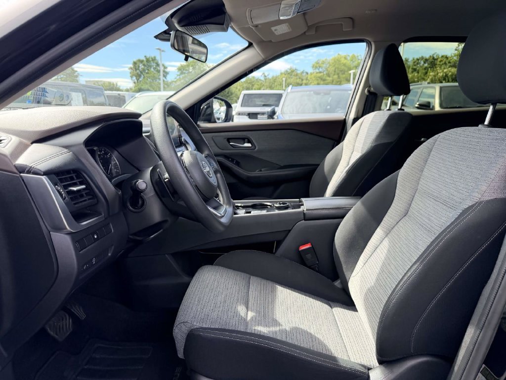 Used 2023 Black Nissan SV image 15