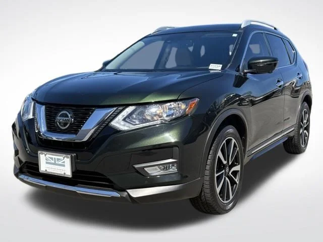 Used 2020 Green Nissan SL image 3