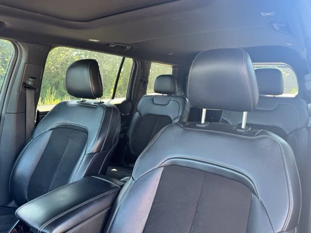 Used 2022 White Jeep Altitude image 24