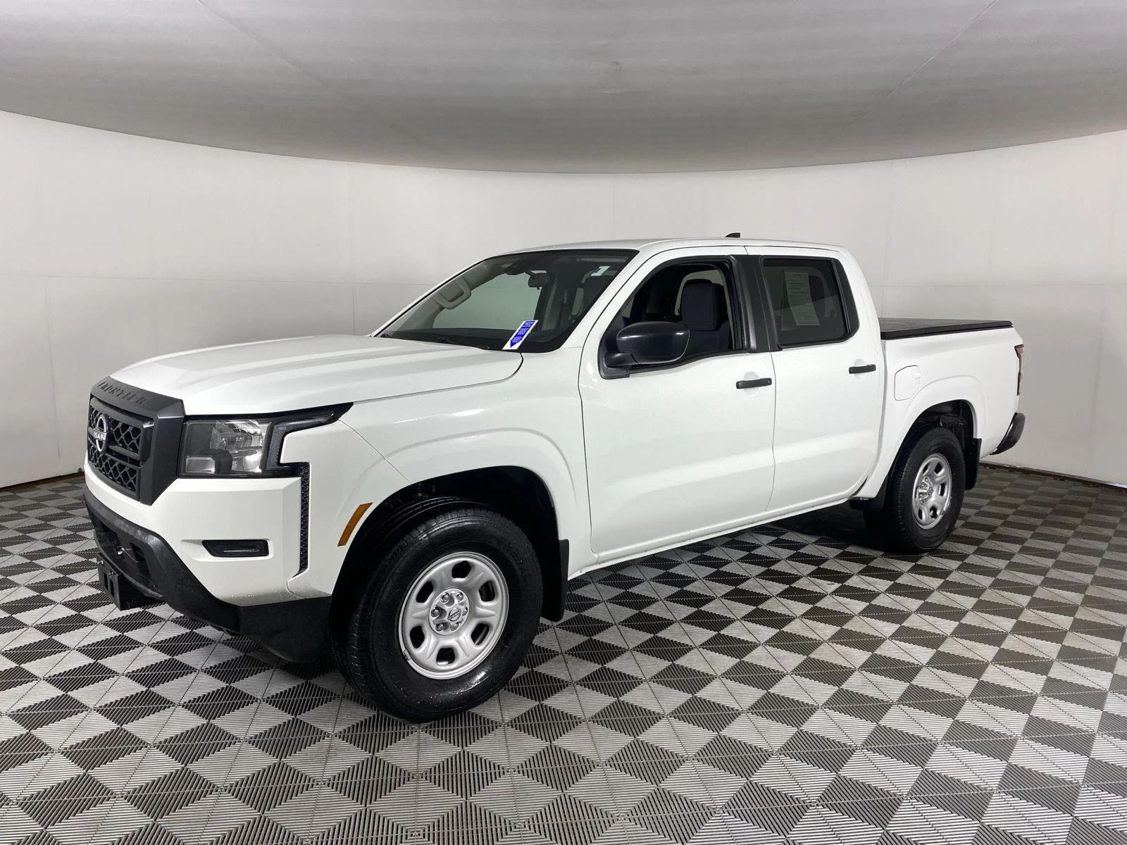 Used 2022 Wh Nissan S image 3