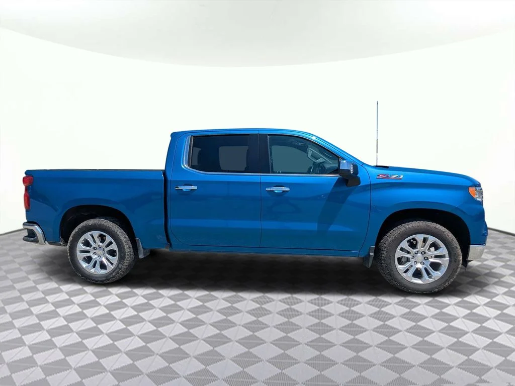 Used 2024 Blue Chevrolet LTZ image 3