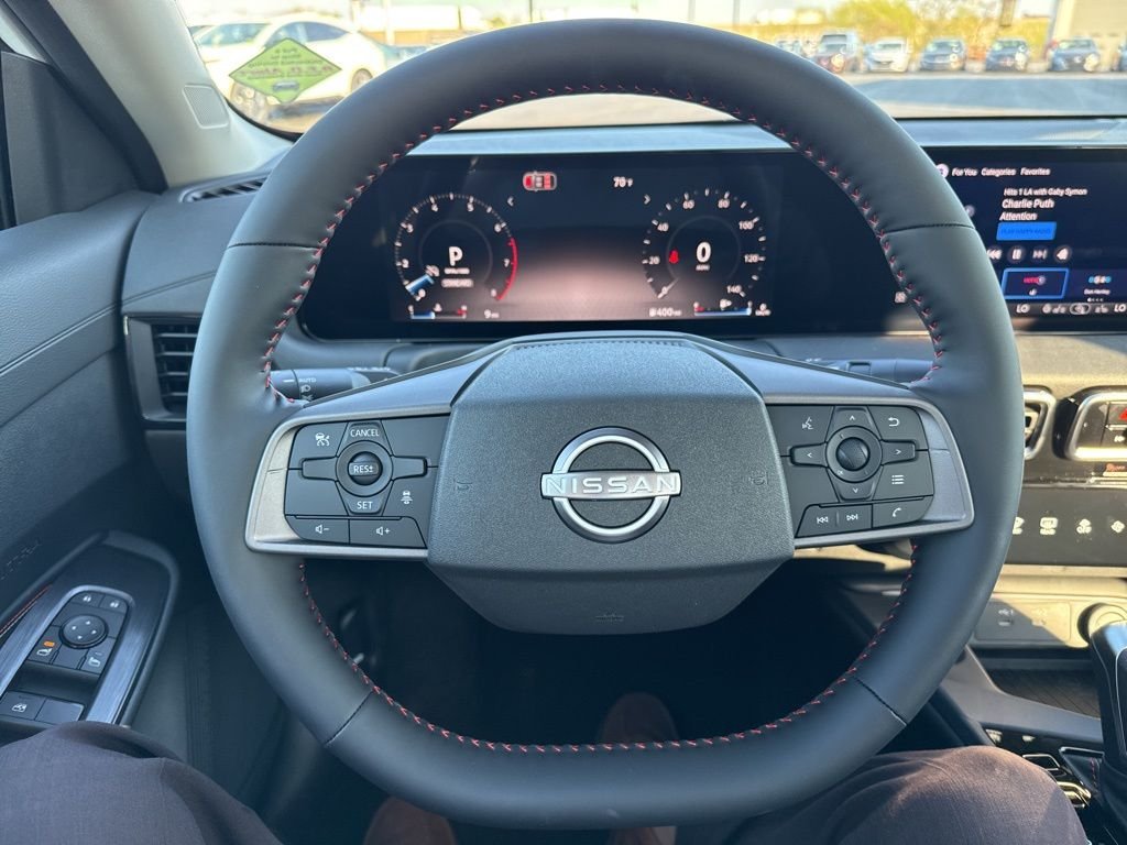 New 2026 Aspen White TriCoat / Super Black Two-tone Nissan SR image 20