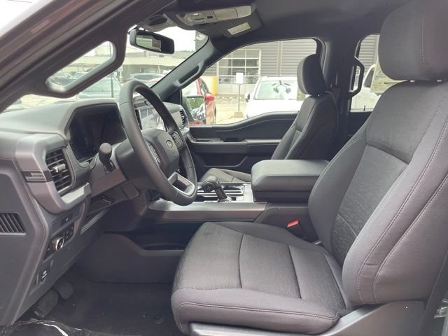 New 2026 Carbonized Gray Metallic Ford XLT image 13
