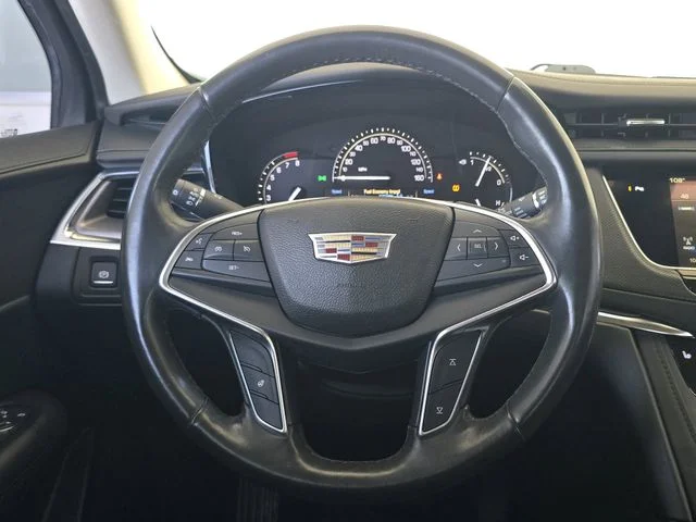 Used 2017 Radiant Silver Metallic Cadillac Luxury image 14