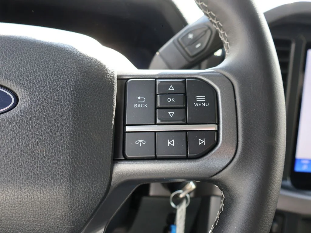 Used 2024 Silver Ford XLT image 29