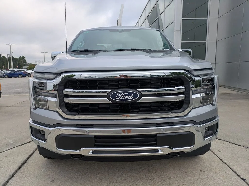 New 2026 Iconic Silver Metallic Ford Lariat image 8