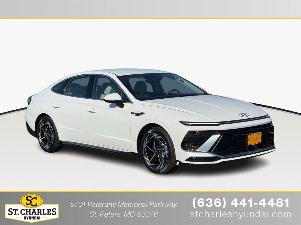 Certified Used 2026 White Hyundai SEL Sport image 1