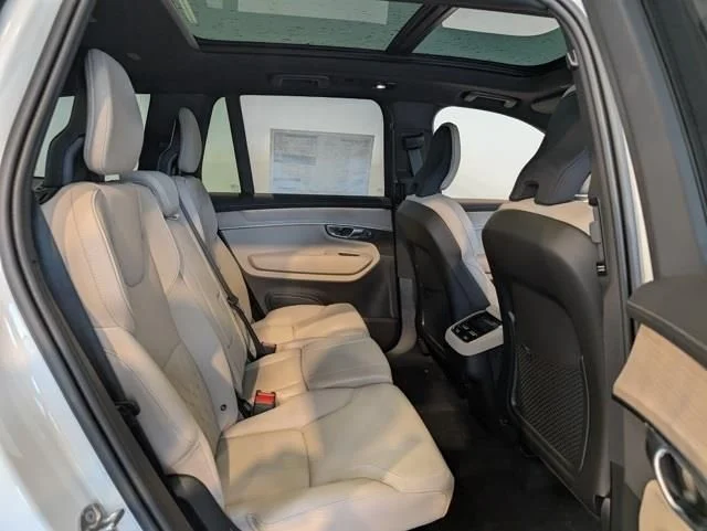 2026 Volvo XC90 Ultra - Photo 28