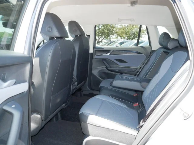 Certified Used 2025 Silver Volkswagen 2.0T SE image 17