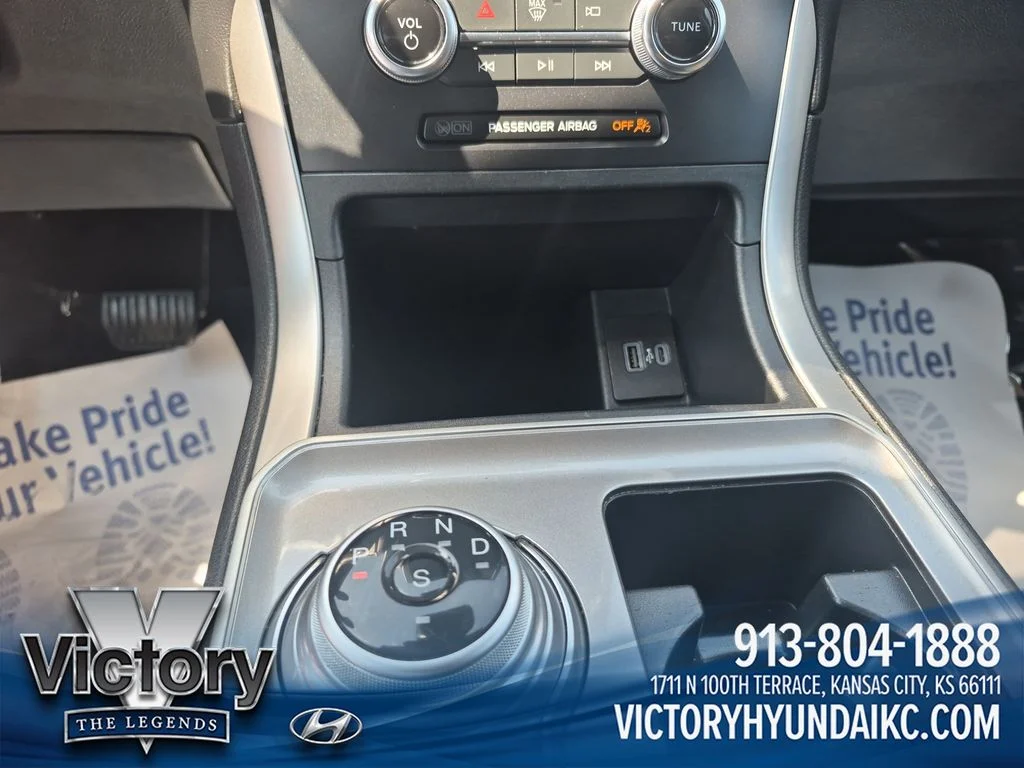 Used 2024 Gray Ford SEL image 20