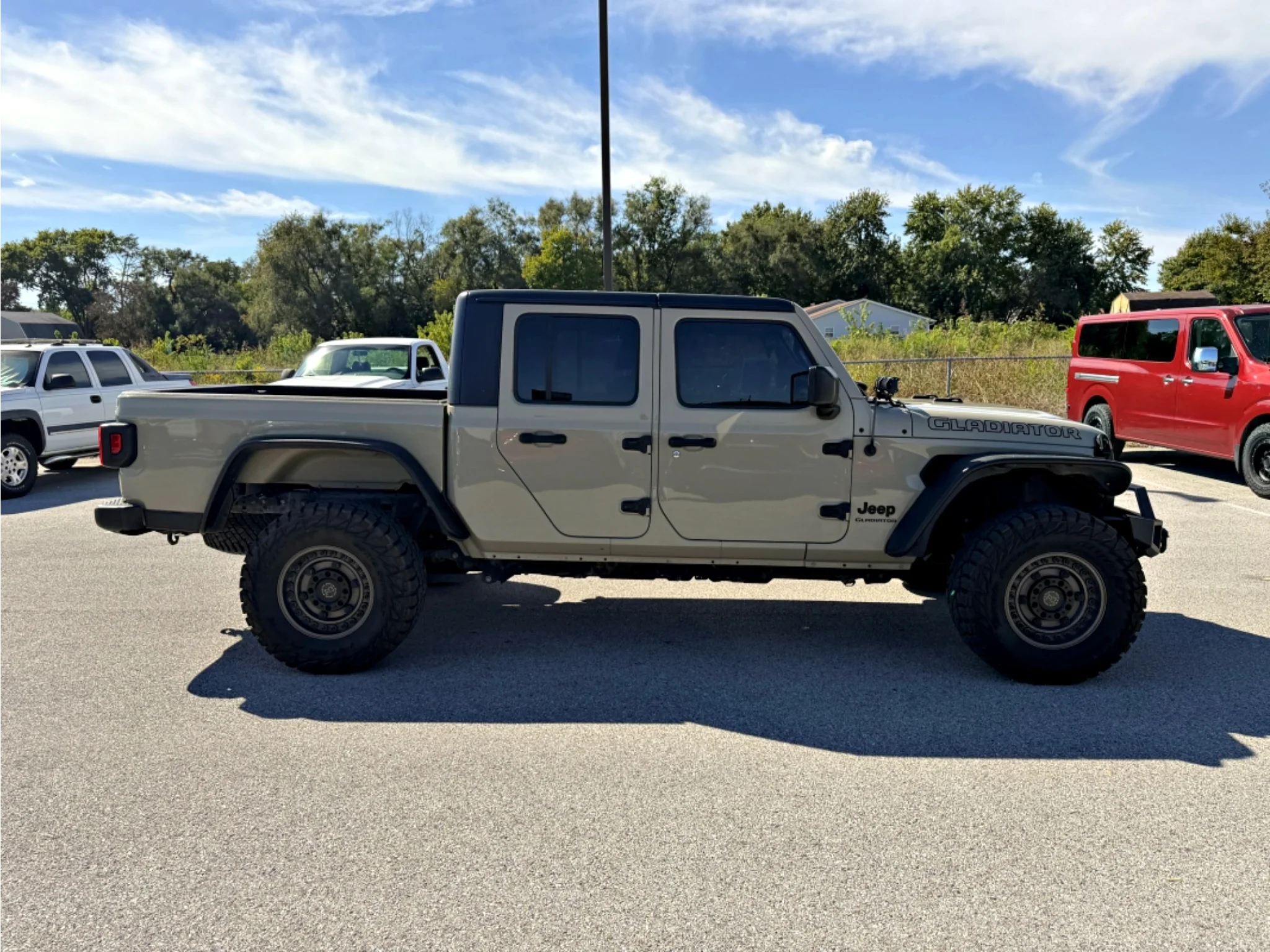 Used 2020 Gobi Clearcoat Jeep Sport image 5