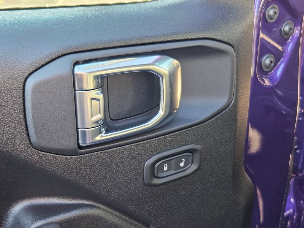 New 2026 Reign Jeep Sport image 11
