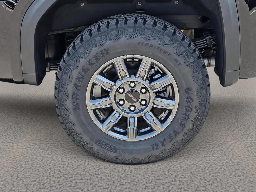 2026 GMC Sierra 1500 AT4X - Photo 8