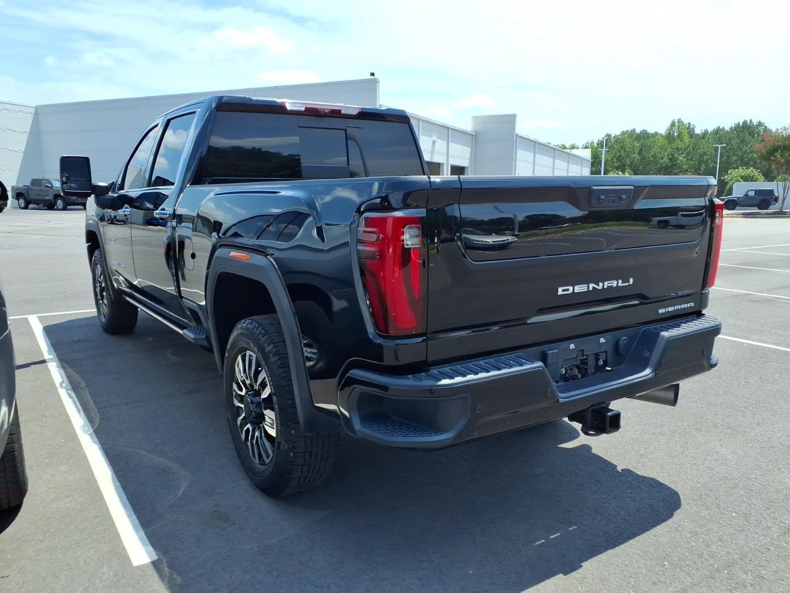 Used 2024 Onyx Black GMC Denali Ultimate image 5