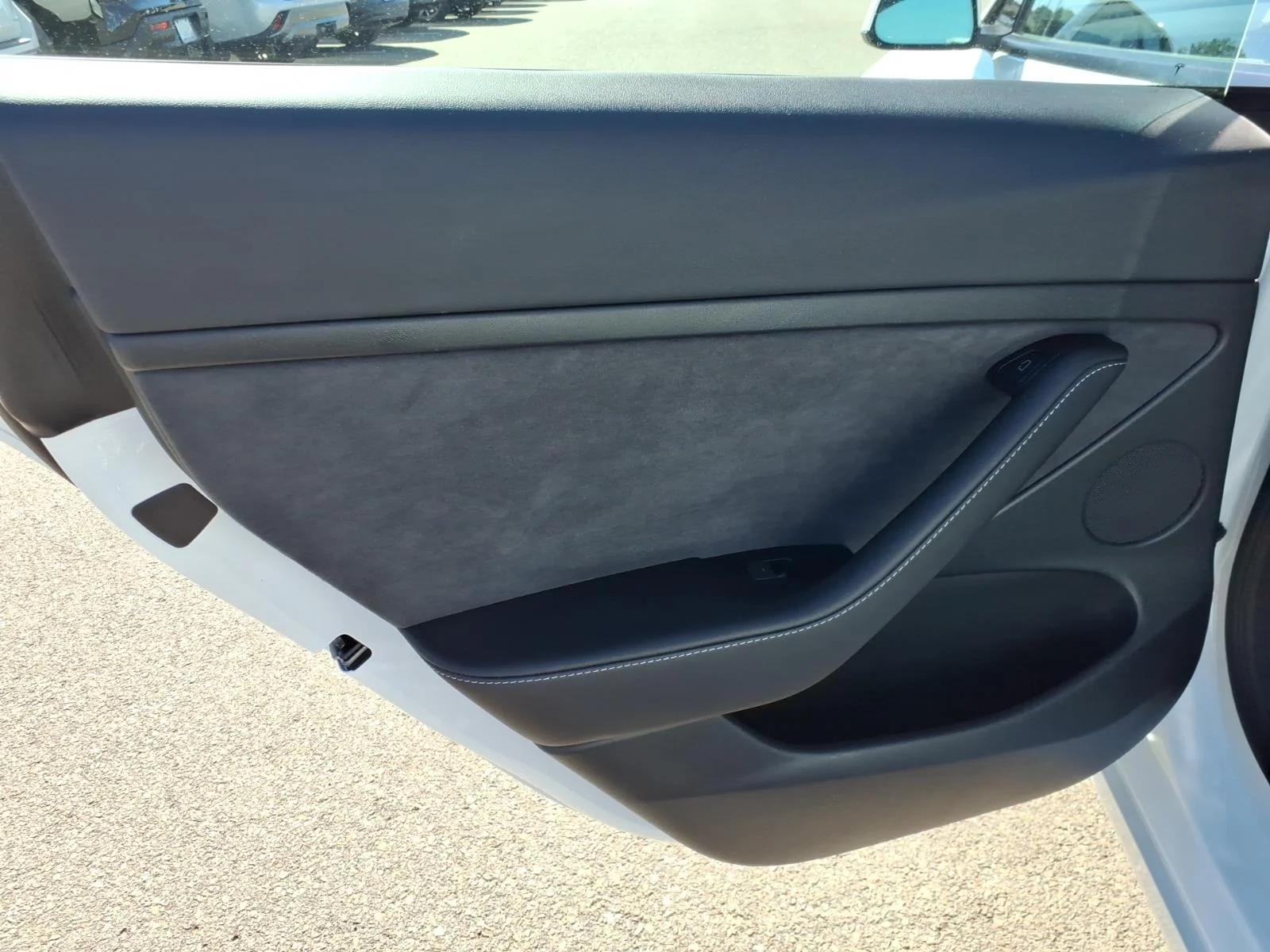 Used 2023 WHITE Tesla  image 12