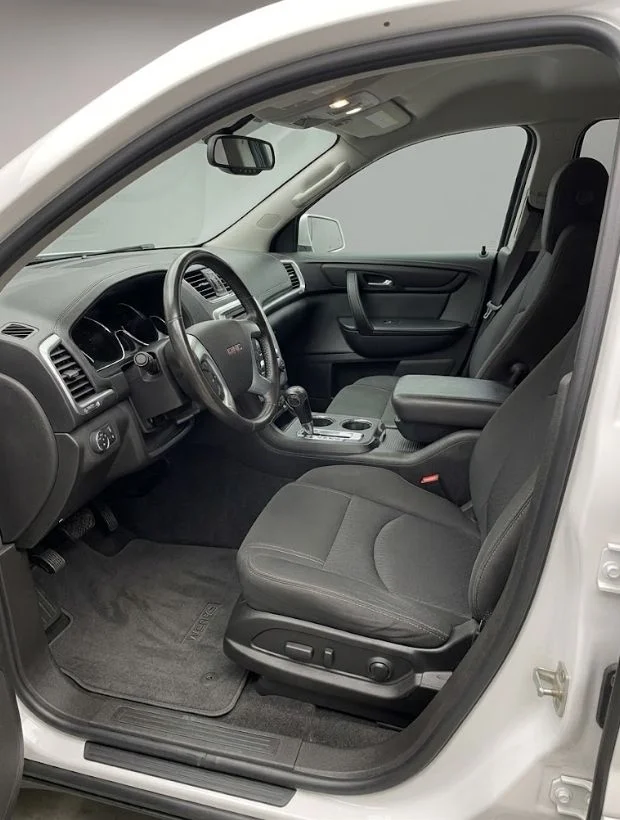 Used 2016 White GMC SLE-2 image 2