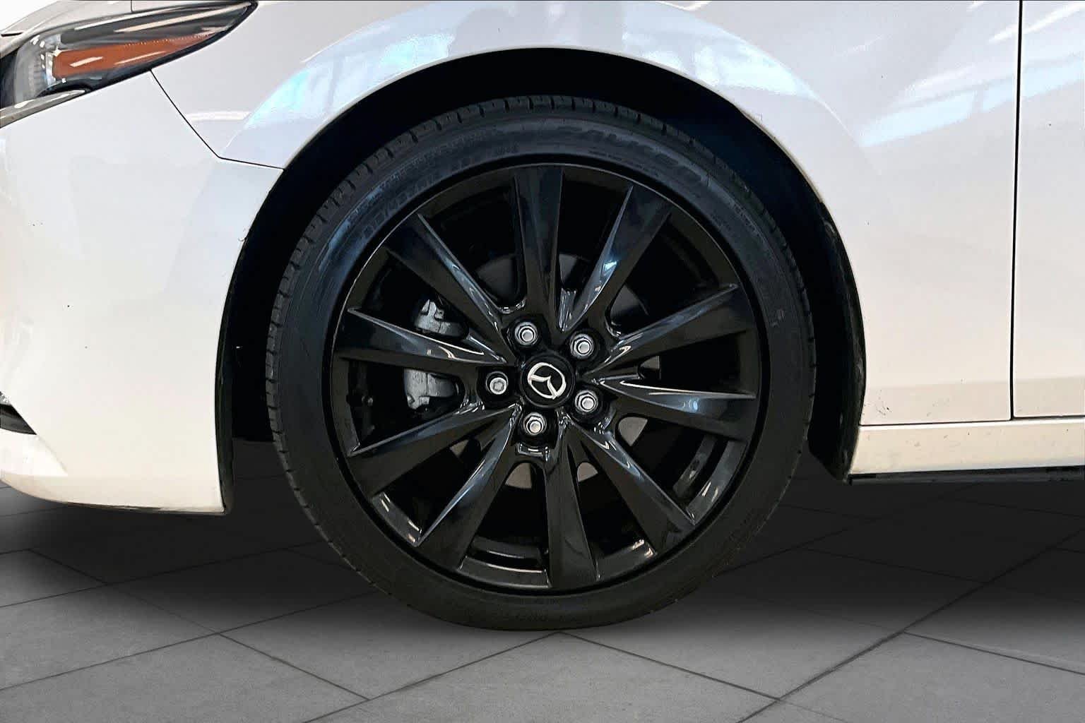 Used 2022 Snowflake White Pearl Mica Mazda 2.5 Turbo image 10