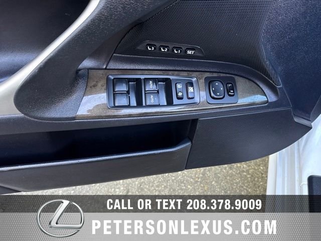 Used 2010 White Lexus Luxury image 21